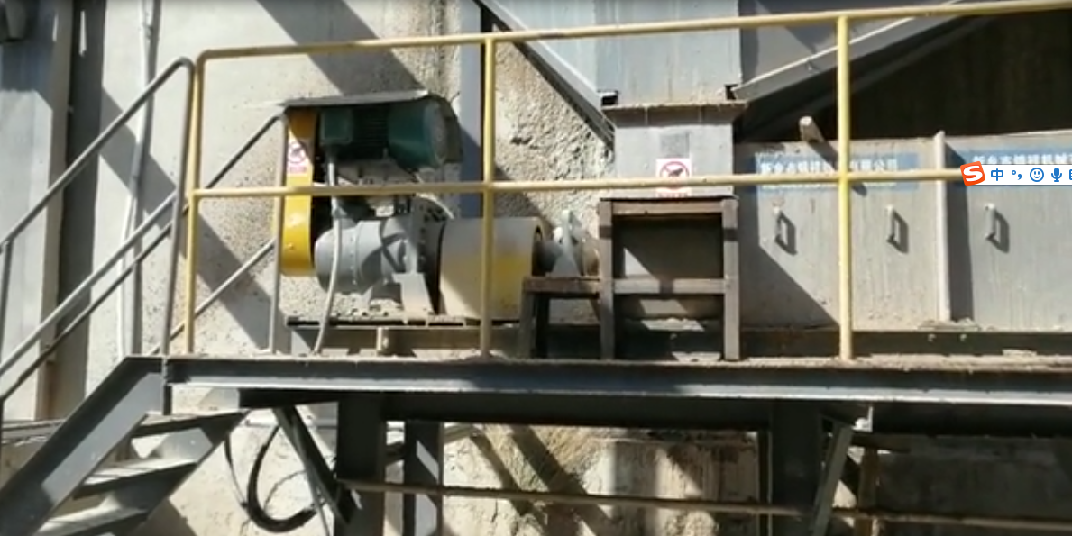 纸厂沉渣压榨案例